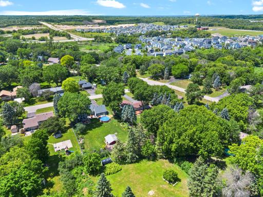 Tucked away while still close to Hamilton Ridge Elementary, PLHS and many parks and trails