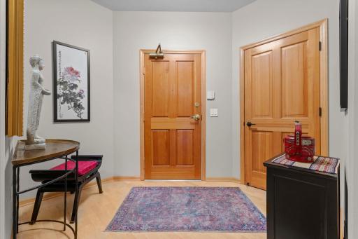 11460 Fairfield Road W, 103, Minnetonka, MN 55305