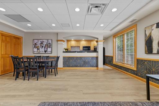 11460 Fairfield Road W, 103, Minnetonka, MN 55305