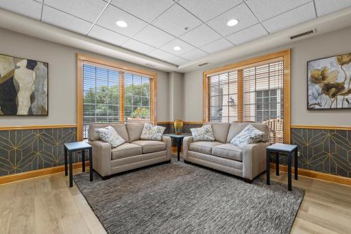 11460 Fairfield Road W, 103, Minnetonka, MN 55305