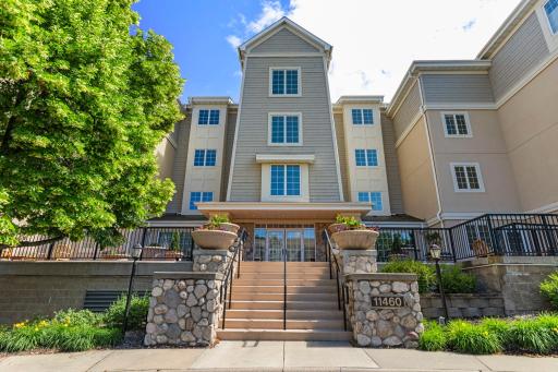 8-web-or-mls-11460 Fairfield Rd 103-334.jpg
