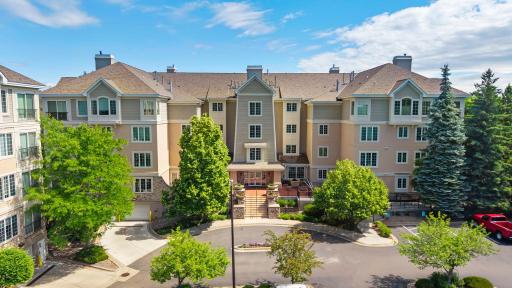 7-web-or-mls-11460 Fairfield Rd 103-370.jpg