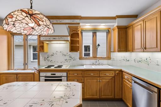 5522 Edgewater Boulevard, Minneapolis, MN 55417