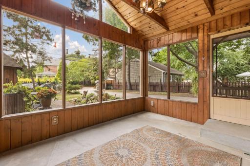 5522 Edgewater Boulevard, Minneapolis, MN 55417