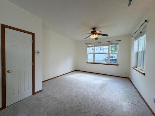 682 Princeton Avenue, Shakopee, MN 55379