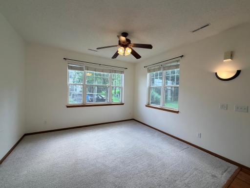 682 Princeton Avenue, Shakopee, MN 55379