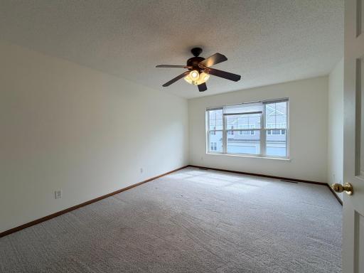 682 Princeton Avenue, Shakopee, MN 55379