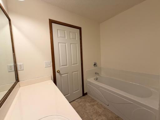 682 Princeton Avenue, Shakopee, MN 55379