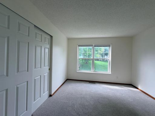 682 Princeton Avenue, Shakopee, MN 55379
