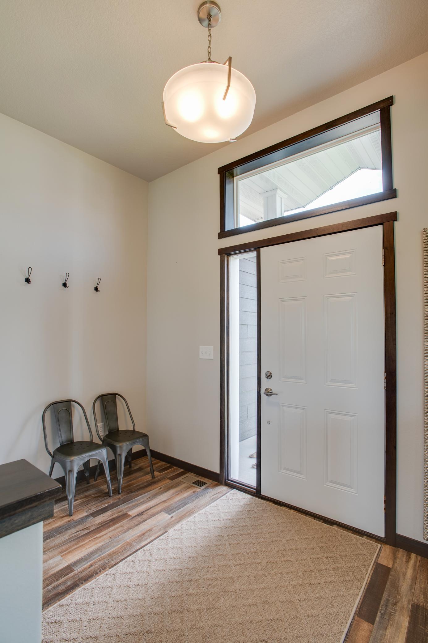 601_27TH_AVE_W-5.jpg