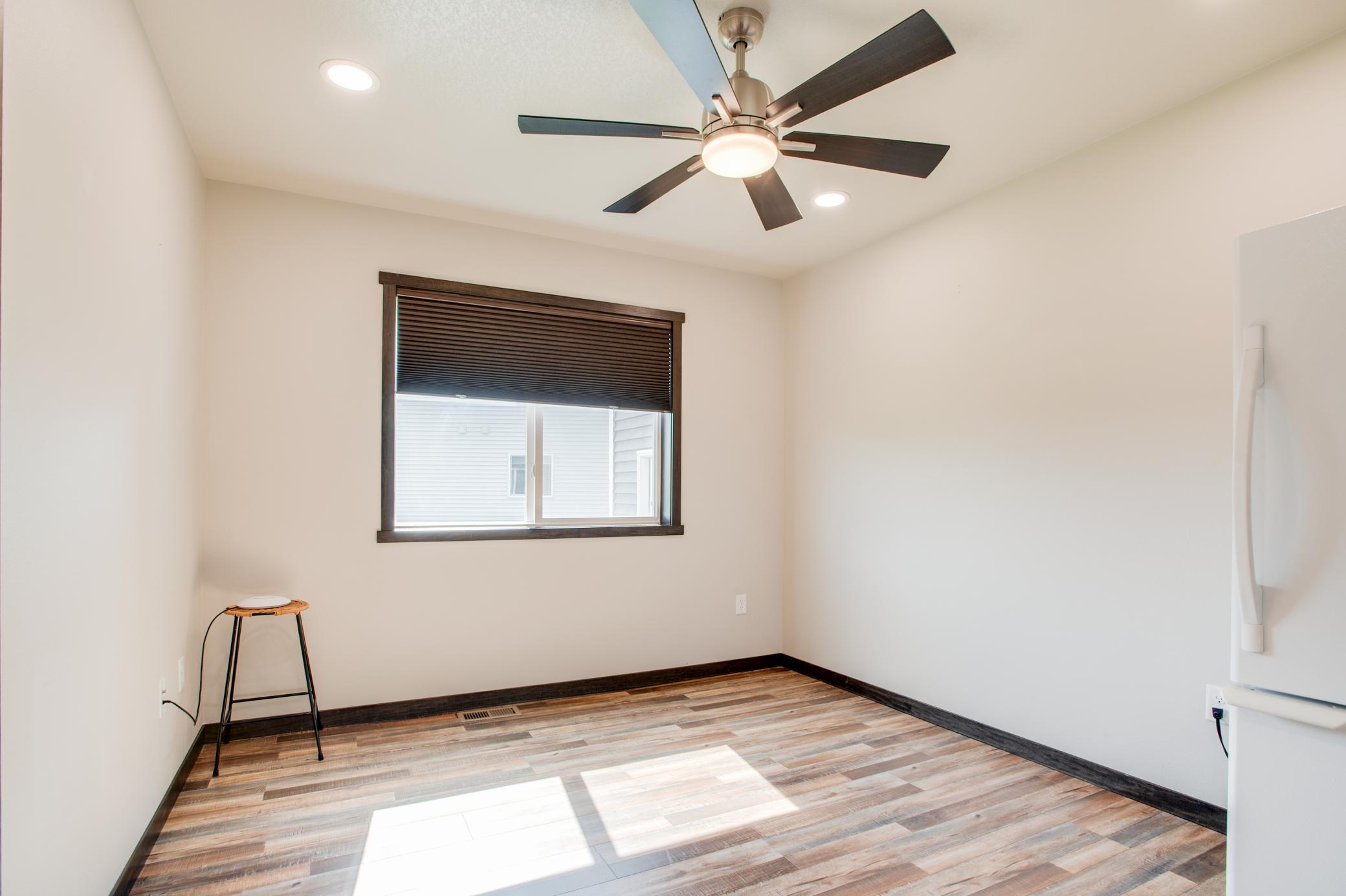 601_27TH_AVE_W-26.jpg