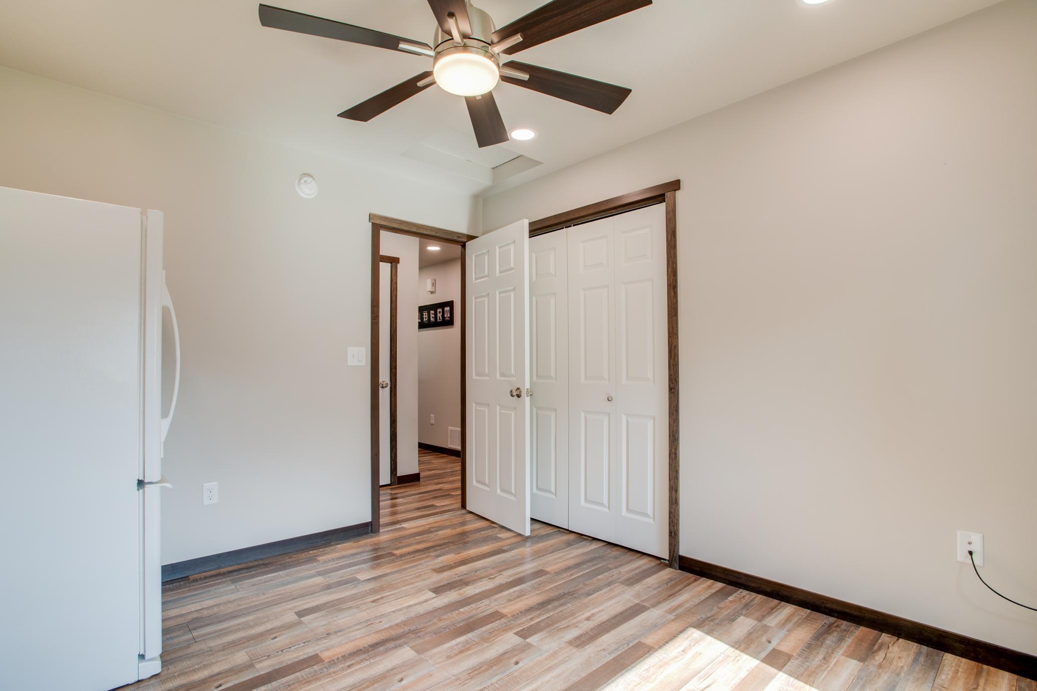 601_27TH_AVE_W-27.jpg