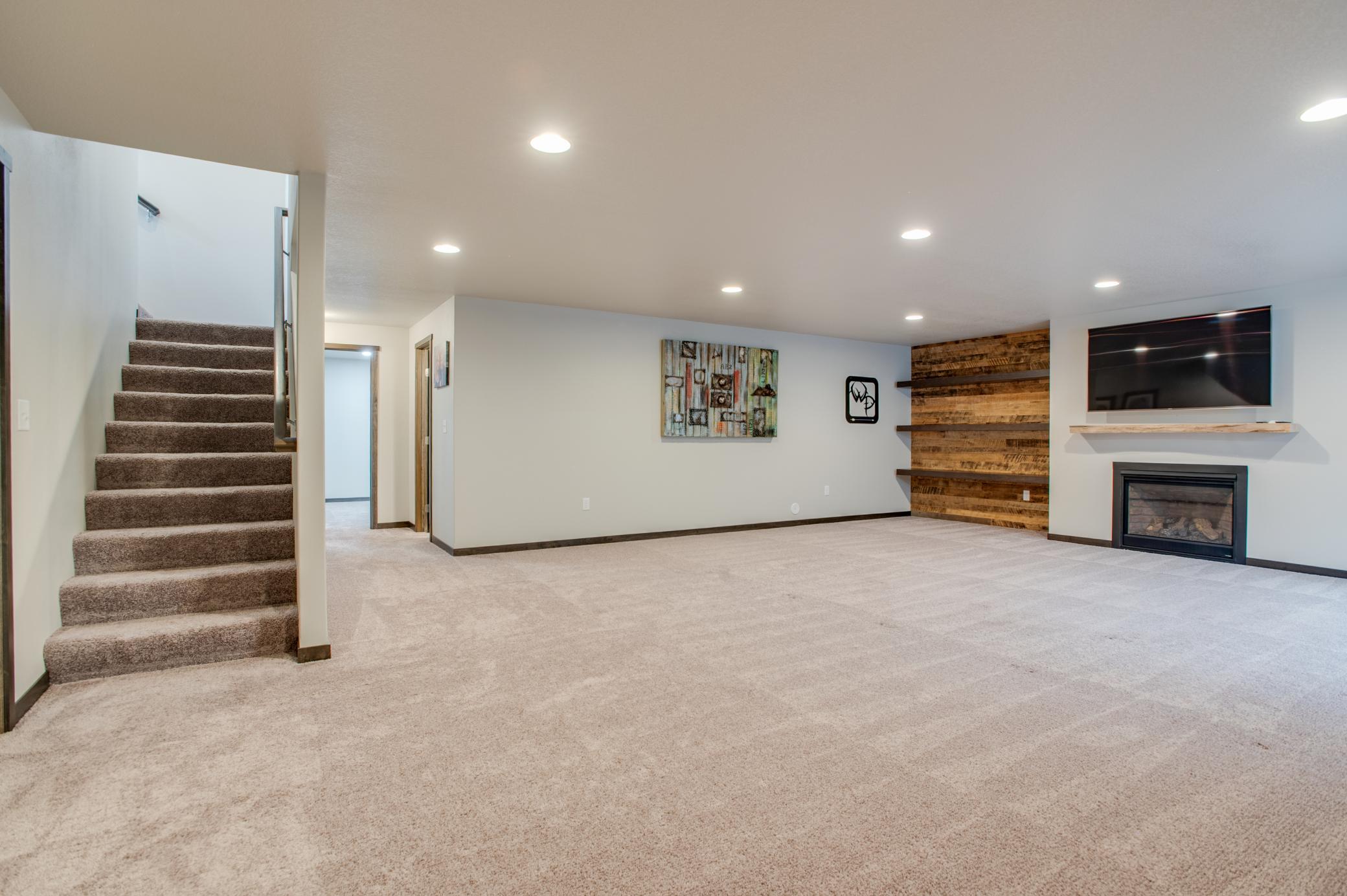 601_27TH_AVE_W-31.jpg
