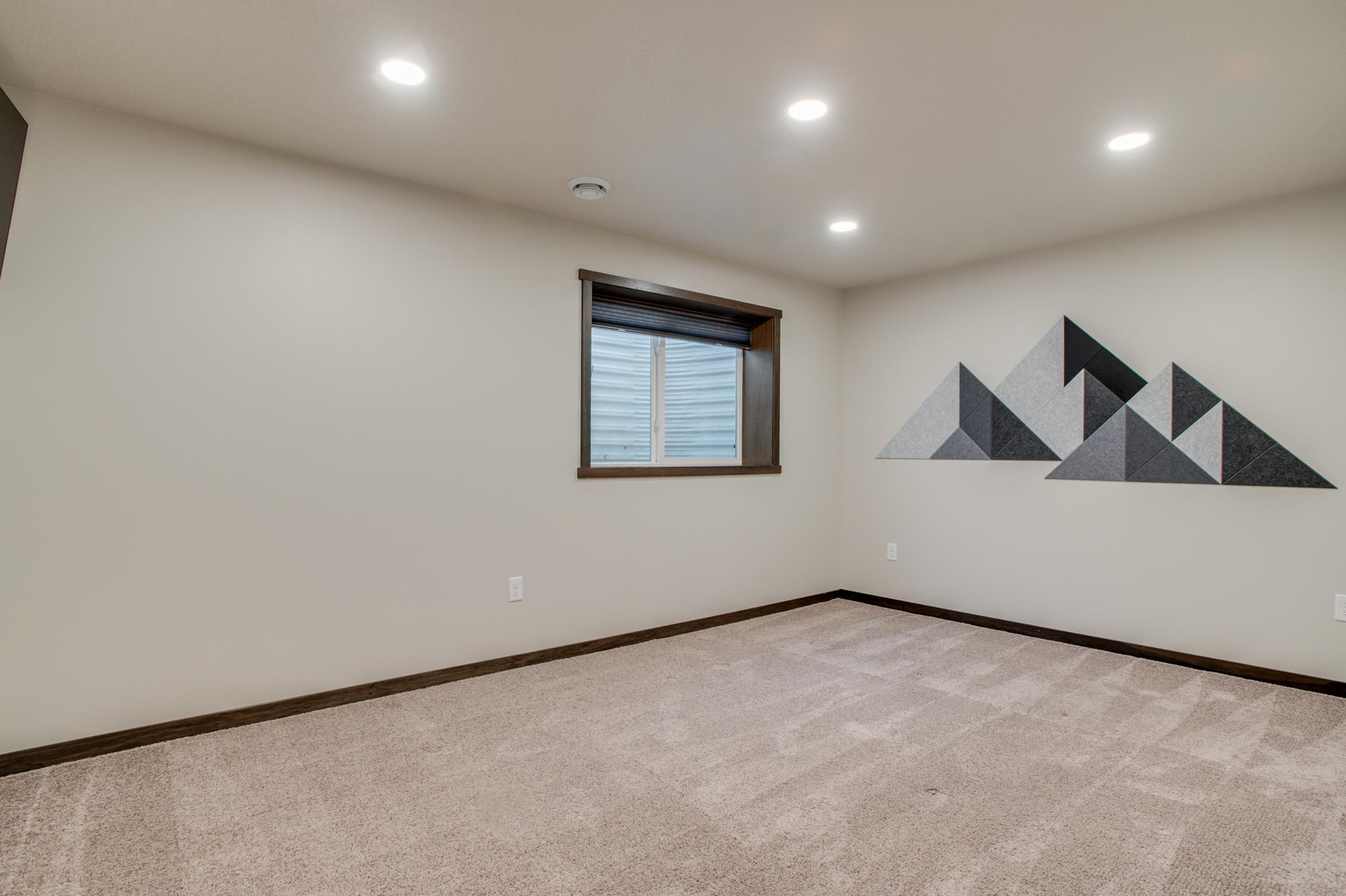601_27TH_AVE_W-36.jpg