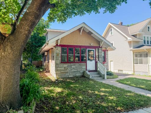 1022 Wakefield Avenue, Saint Paul, MN 55106