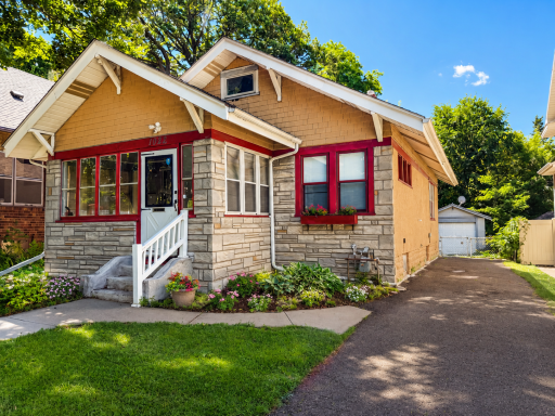 1022 Wakefield Avenue, Saint Paul, MN 55106