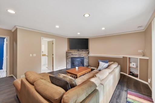 6007 Nathan Blvd, Rockford, MN 55373