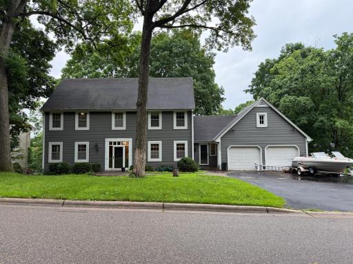 11905 26th Avenue N, Plymouth, MN 55441