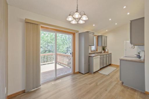 7010 Jorgensen Ln S - MLS Sized - 013 - 13 Breakfast Area.jpg
