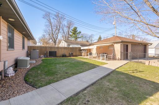 1400 Maryland Avenue S, Minneapolis, MN 55426