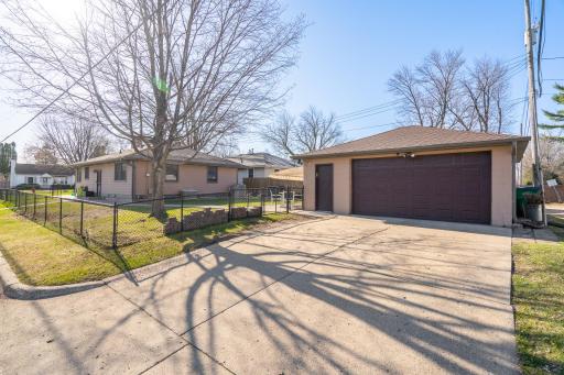 1400 Maryland Avenue S, Minneapolis, MN 55426