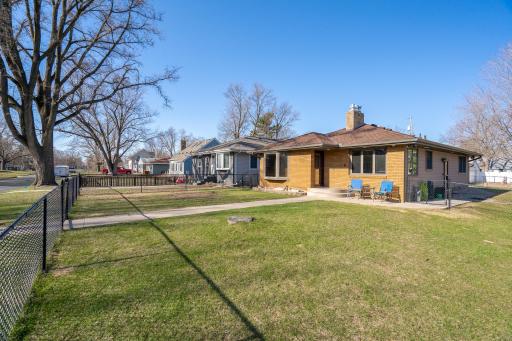 1400 Maryland Avenue S, Minneapolis, MN 55426