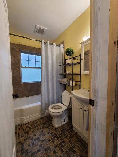 Refurbished bath tub / beautiful