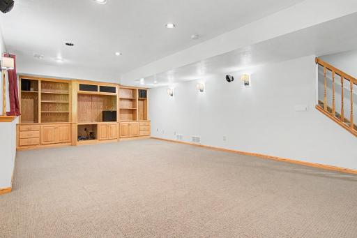 15161 64th Avenue N, Maple Grove, MN 55311
