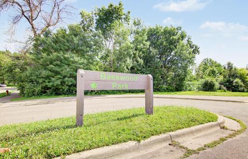 15161 64th Avenue N, Maple Grove, MN 55311
