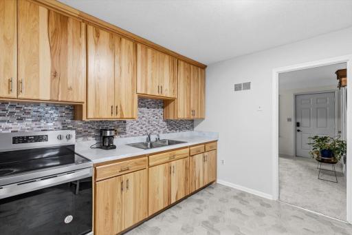 2469 Woodale Drive, Saint Paul, MN 55112