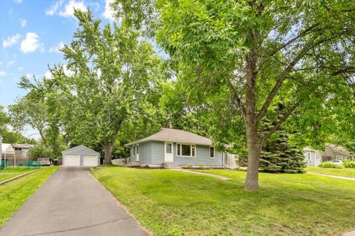 2469 Woodale Drive, Saint Paul, MN 55112
