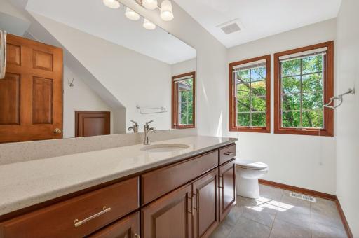 2nd ensuite bath
