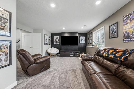 1321 Chestnut Circle, Carver, MN 55315