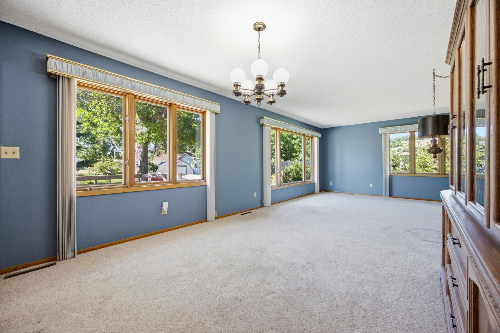 formal dining/living room