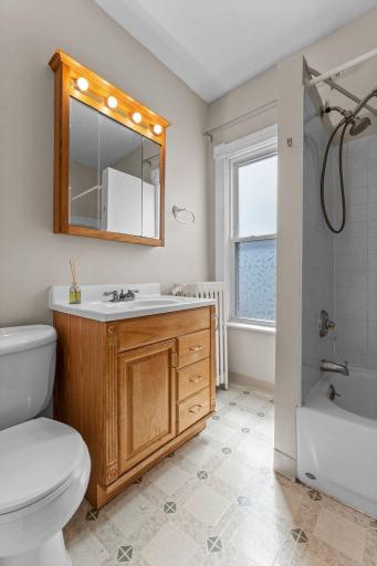 1673 Van Buren Avenue, Saint Paul, MN 55104