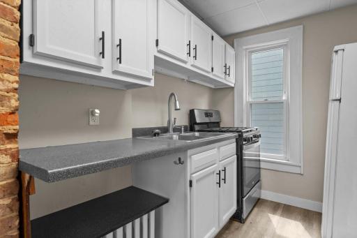 1673 Van Buren Avenue, Saint Paul, MN 55104