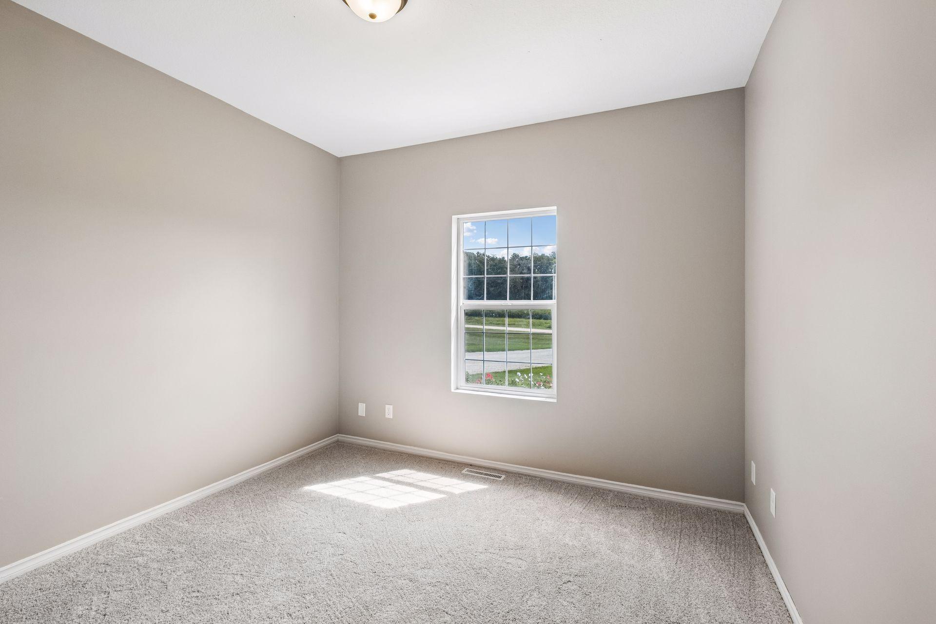 Main Floor 2nd Bedroom