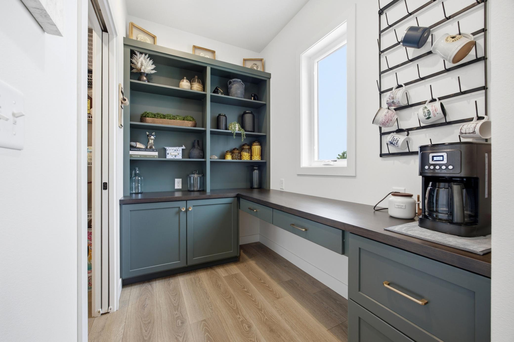 Butler's Pantry- Built-in desk
