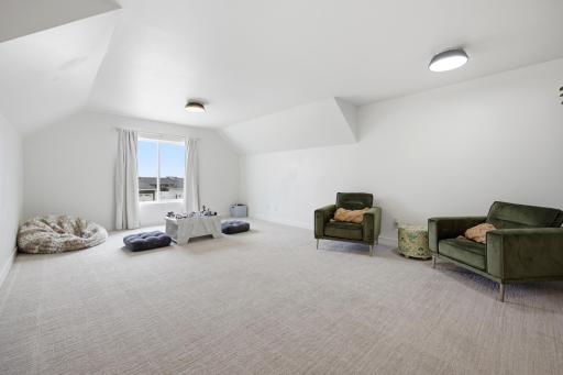 2651 Golden Lane S, Fargo, ND 58104