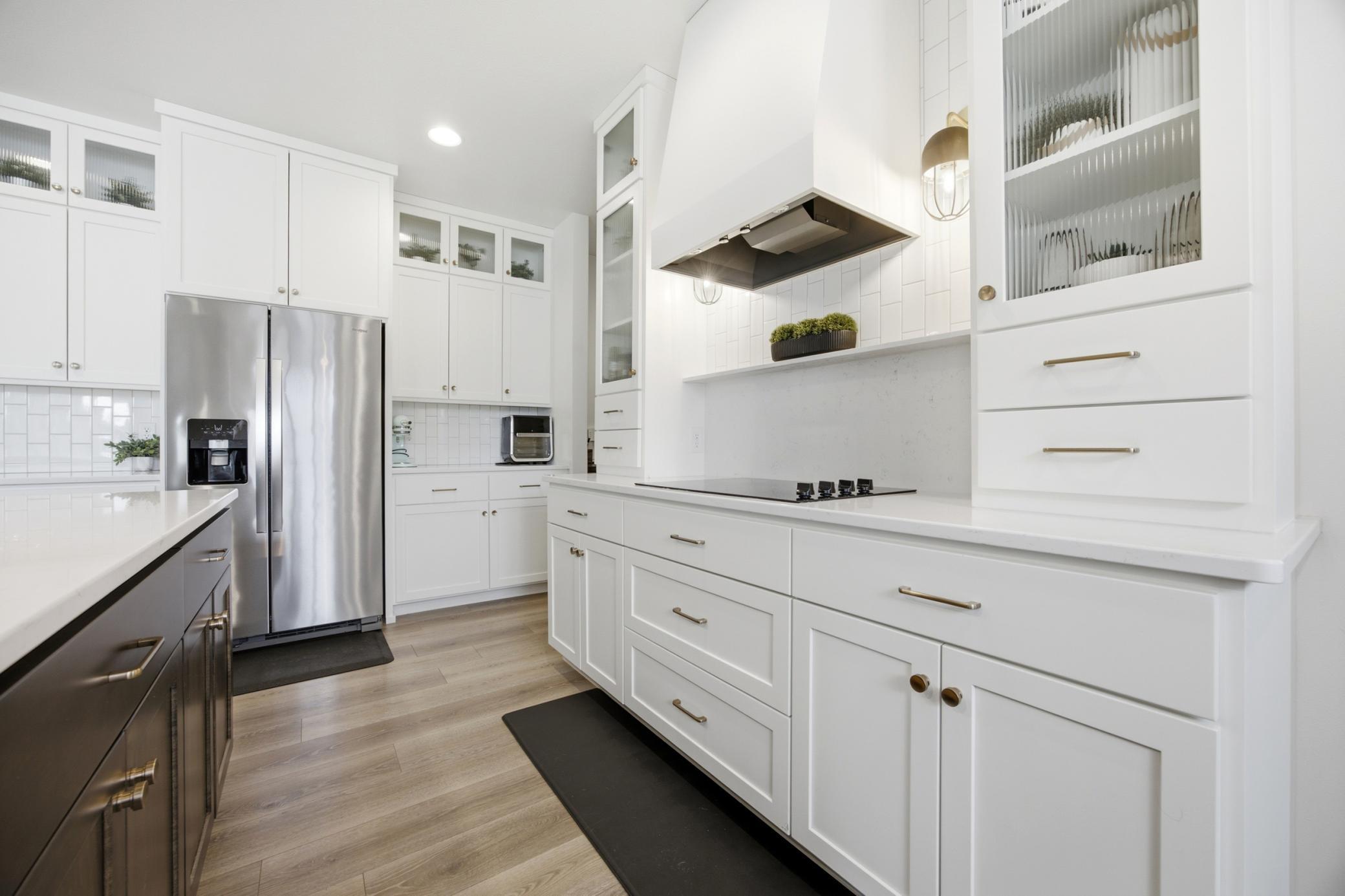 Kitchen- Stunning Range Wall