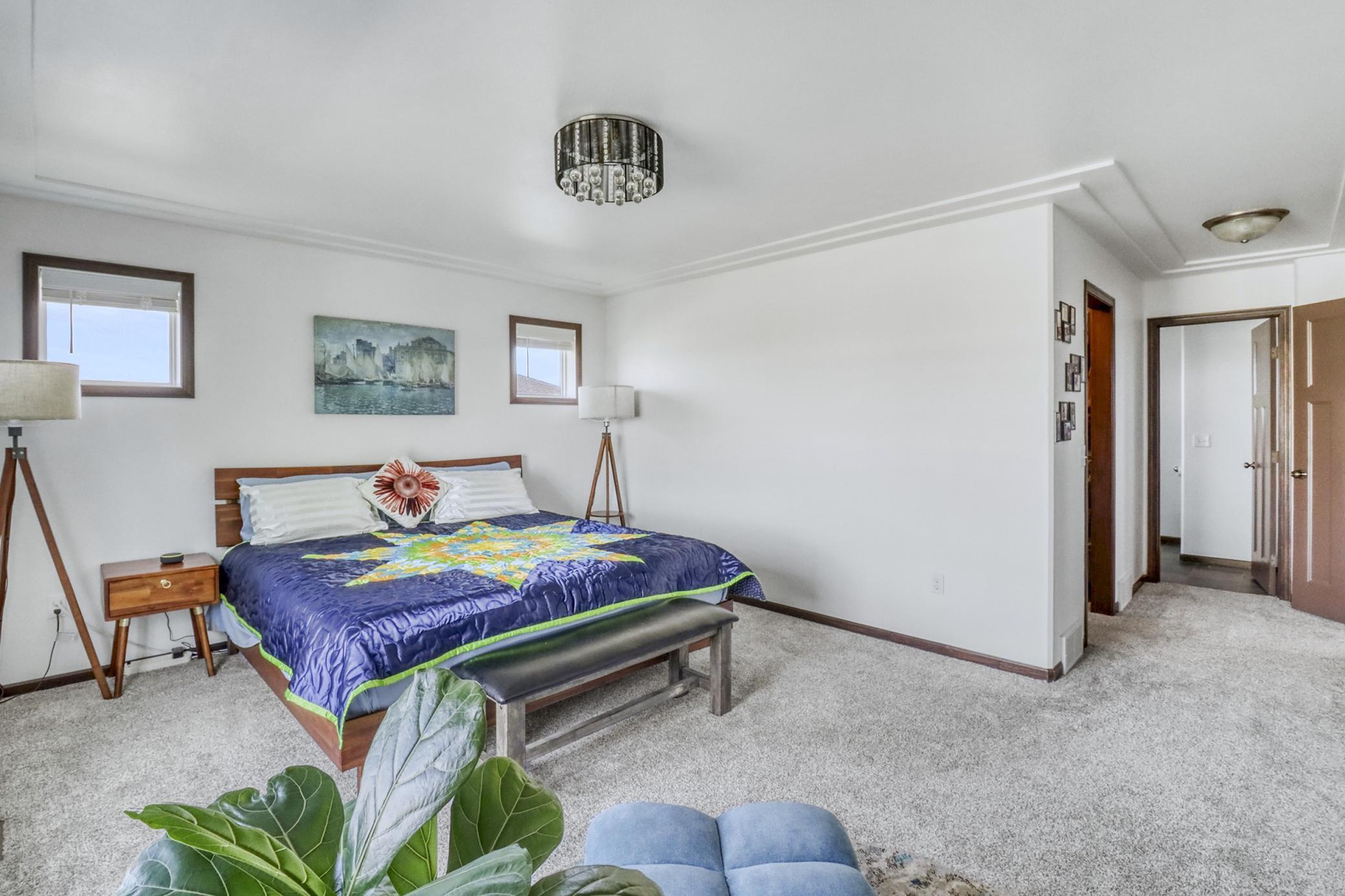 Primary Bedroom1_1-3264.JPG