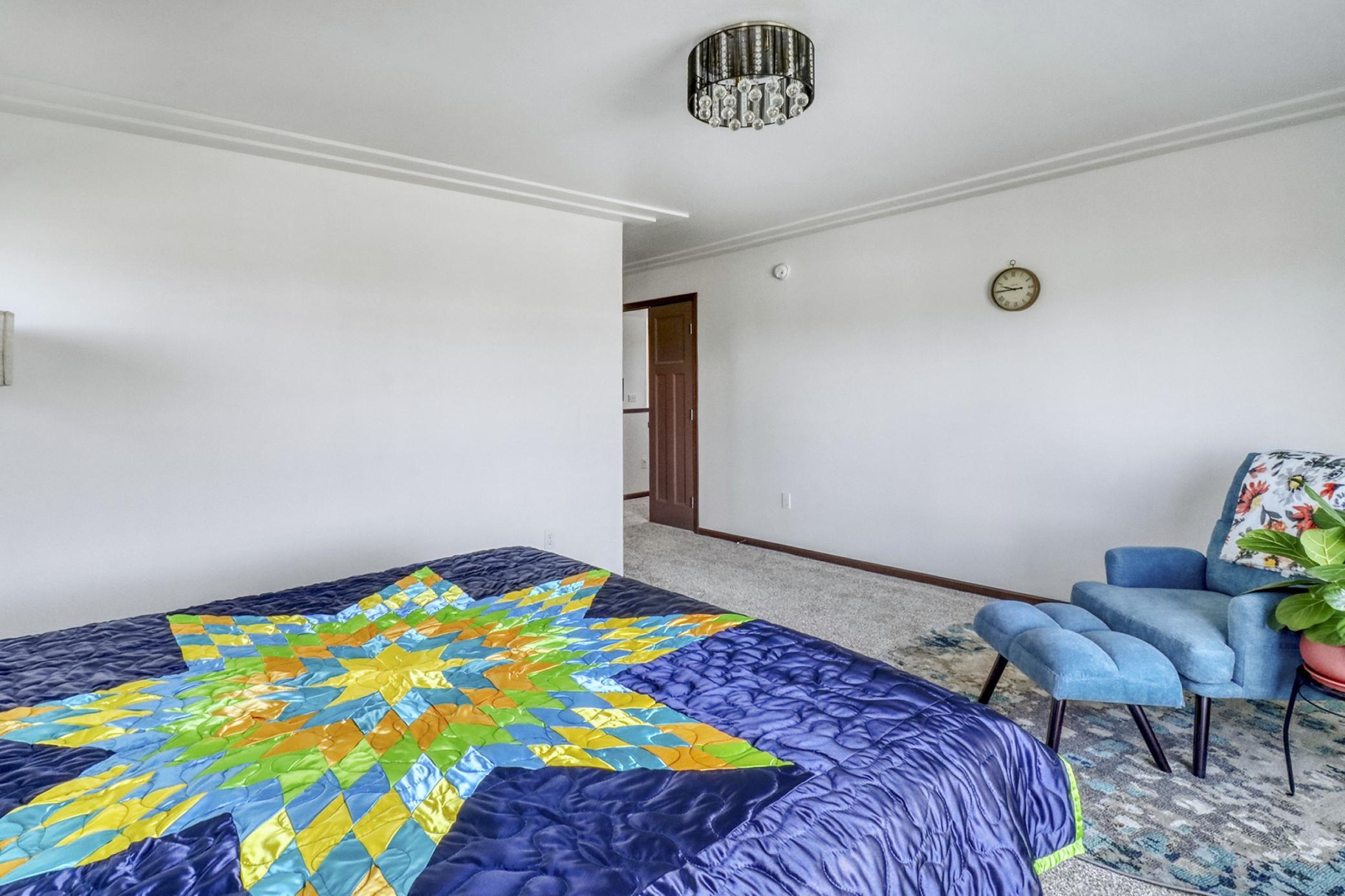 Primary Bedroom1_2-3264.JPG