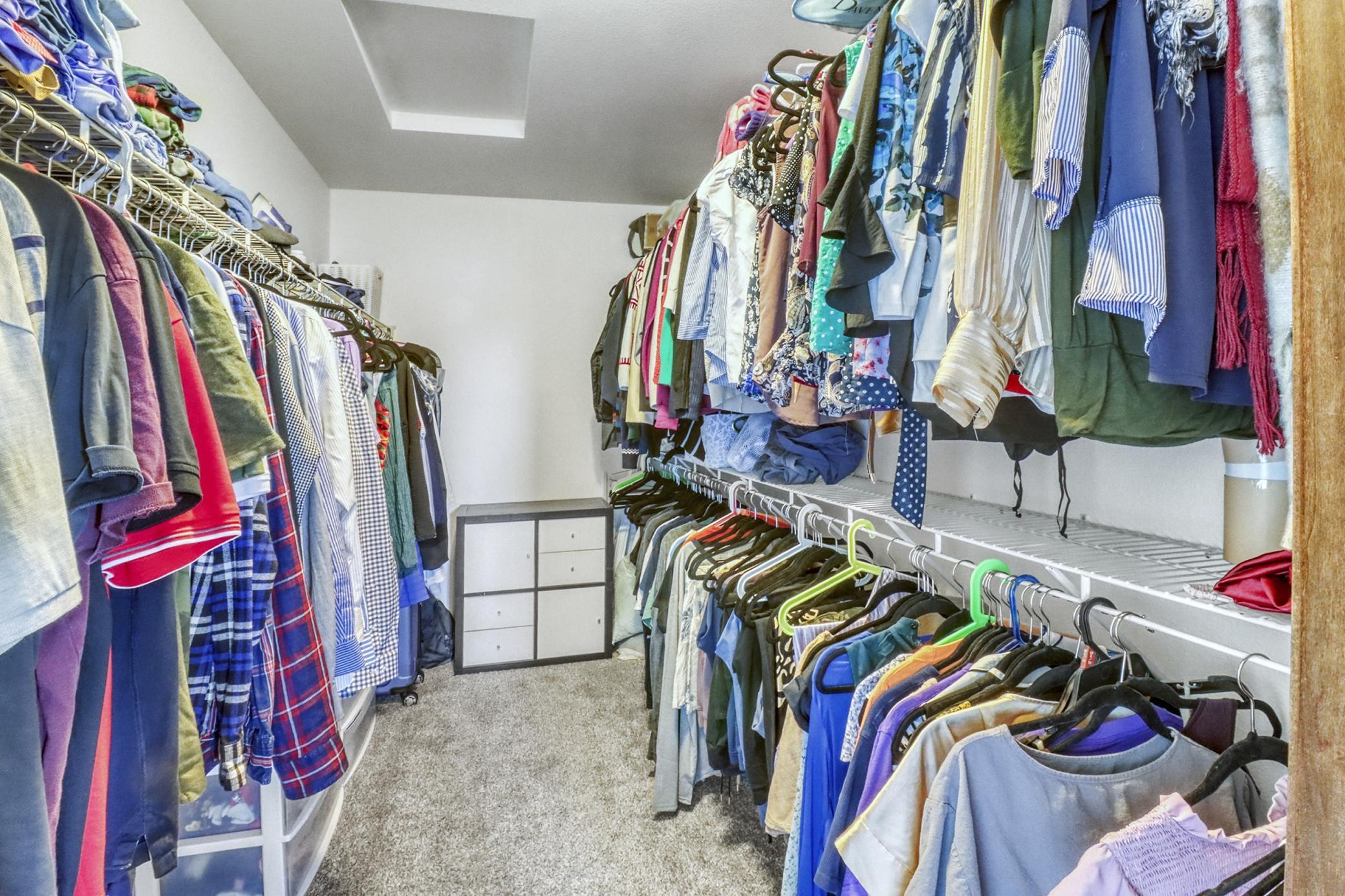 Primary Closet1_1-3264.JPG