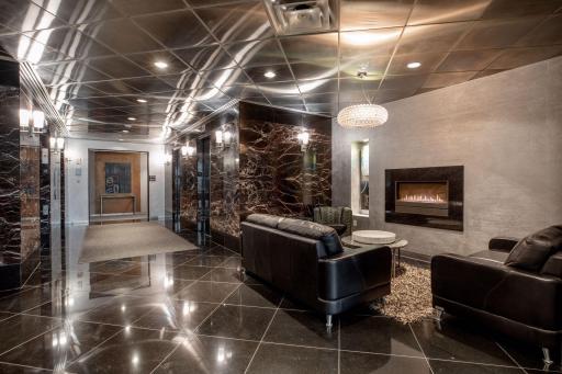 Designer Lobby – Wide, Classy Wall Design.