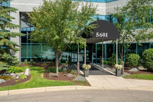 Main Entrance – Cloud 9 Skyflats, Minneapolis MN.