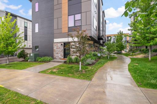 Shopping & Food Options Nearby...Very Walkable!