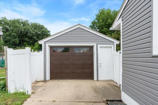 915 11 1/2 Street SW, Rochester, MN 55902