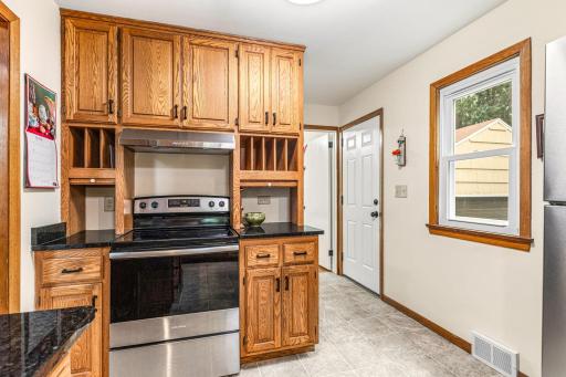 1993 9th Street, Saint Paul, MN 55110