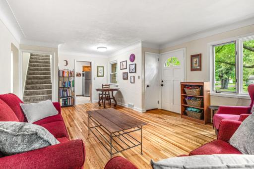 1993 9th Street, Saint Paul, MN 55110