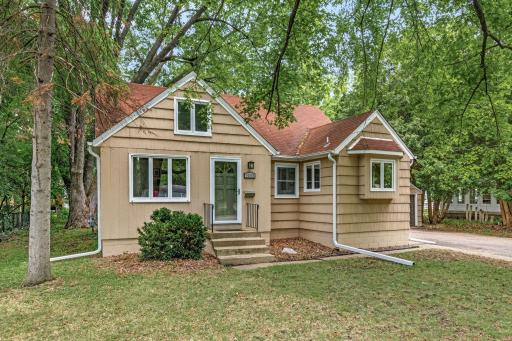 1993 9th Street, Saint Paul, MN 55110